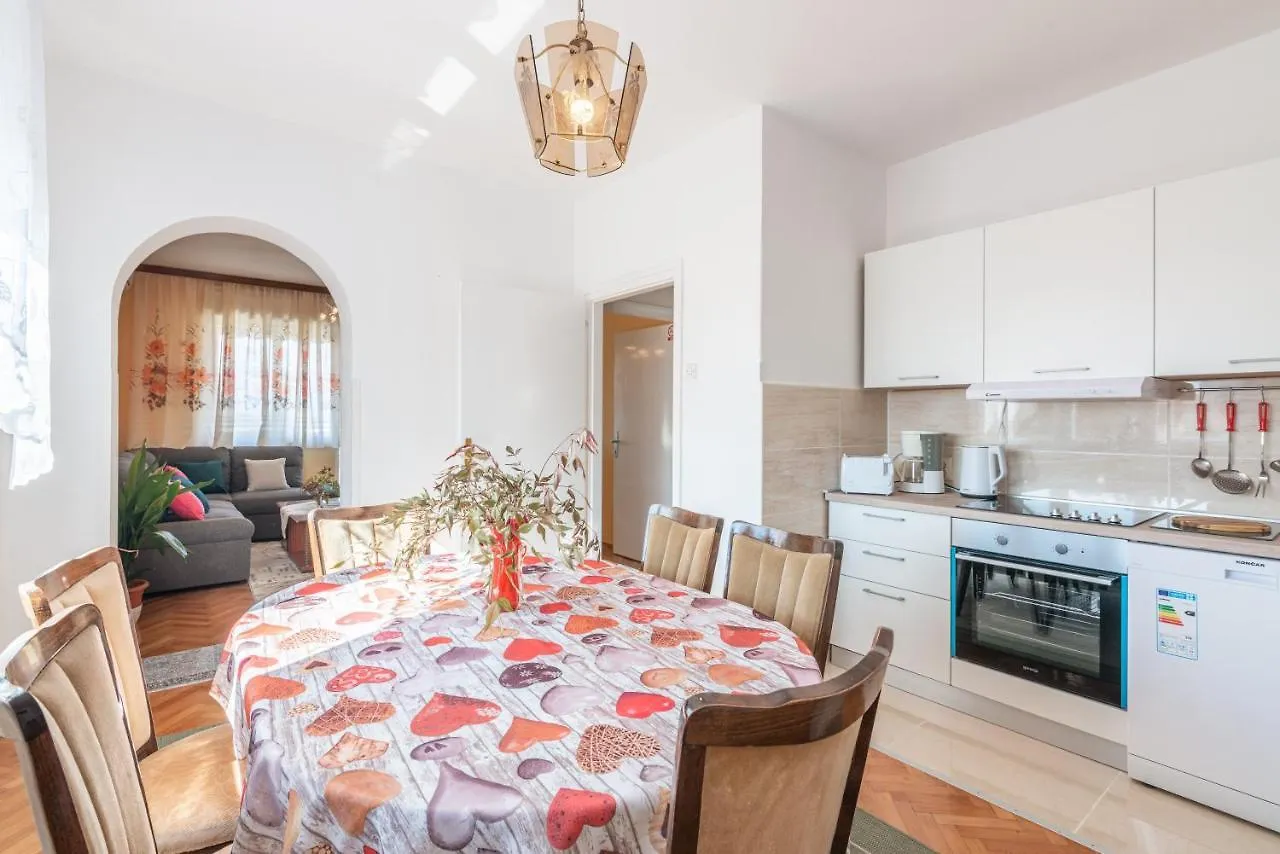 Apartment Vida Malinska