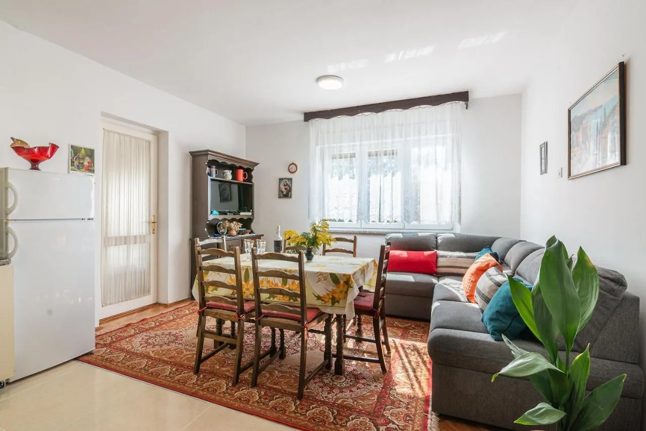 Apartment Vida Malinska 0*,