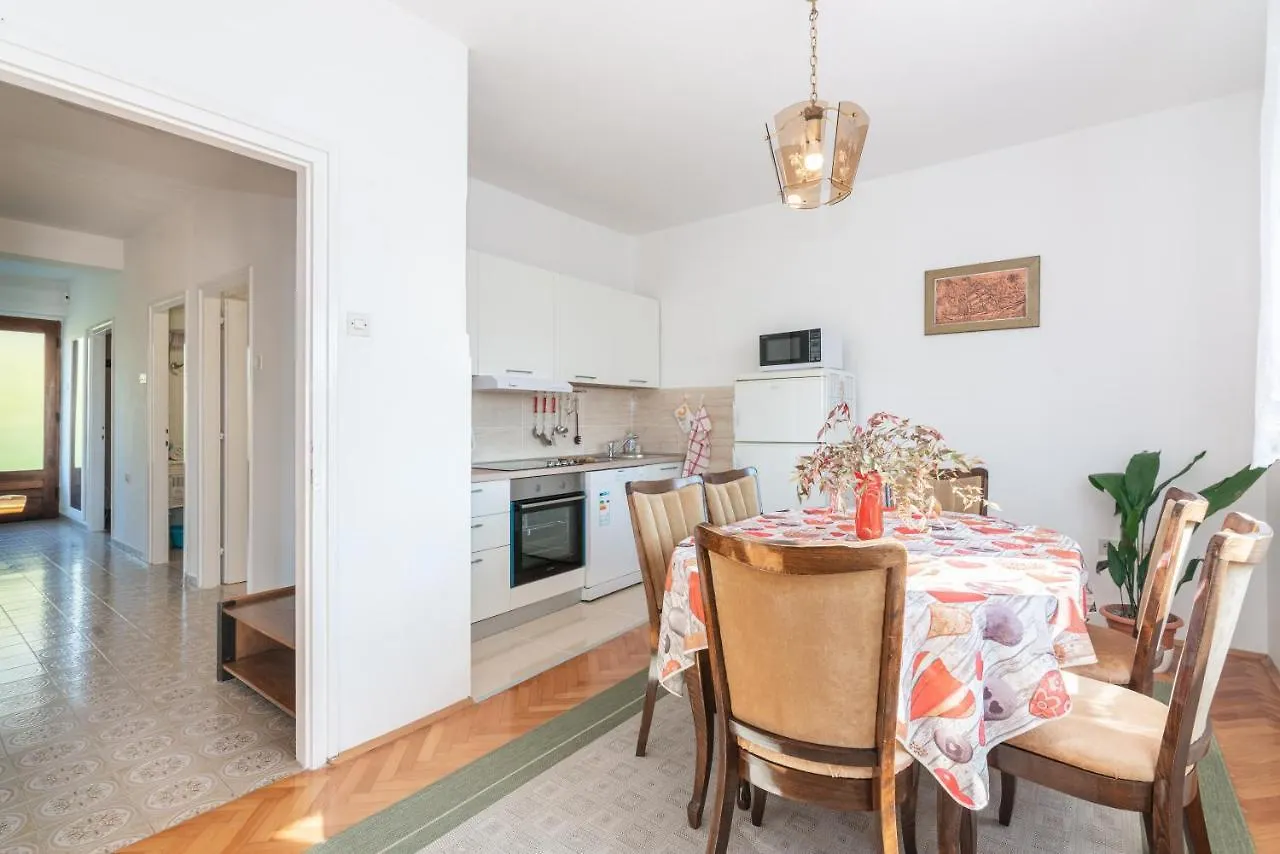 Apartment Vida Malinska